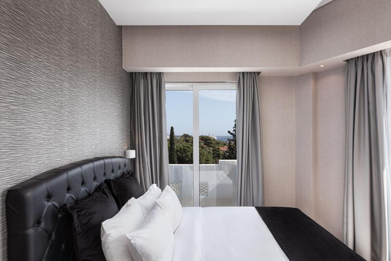 Kreoli Suites Glyfada Athena Bagian luar foto