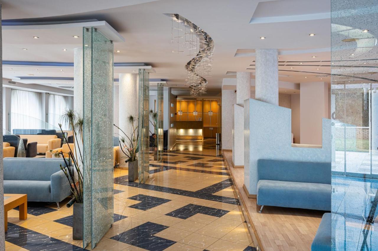 Kreoli Suites Glyfada Athena Bagian luar foto
